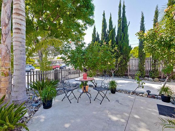 3rd image of 709 San Simeon St