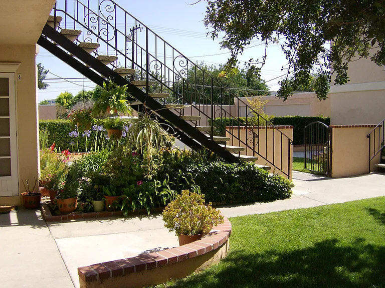 Peppertree Apartments — Photo 5