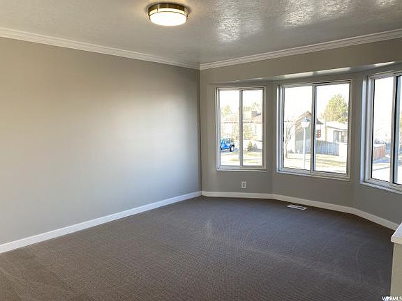 3rd image of 3533 W Danube Dr