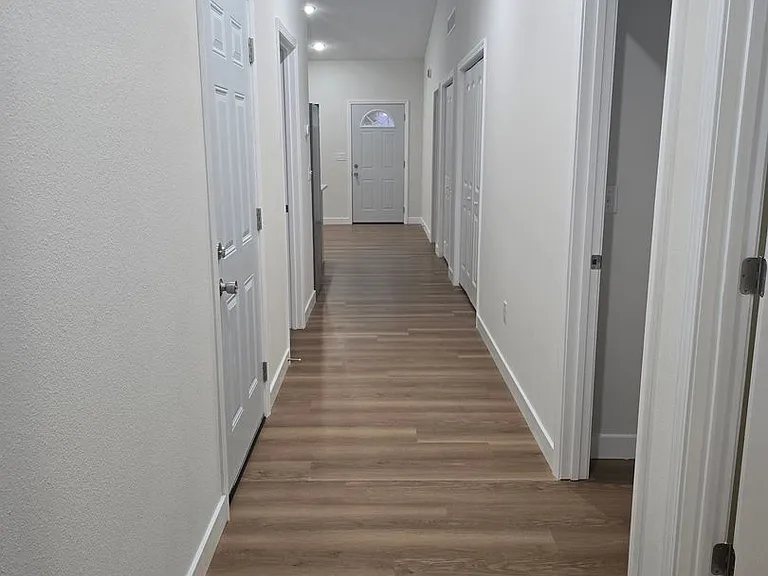 1955 McCutchen Dr — Photo 2