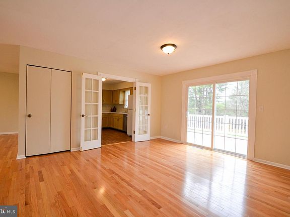 5th image of 2410 Lawndale Rd