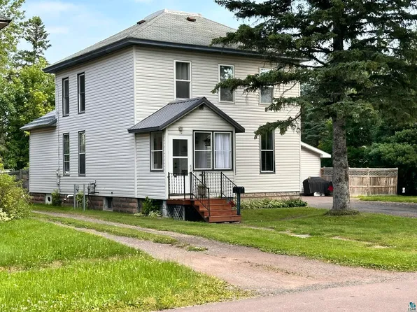 1711 5th St E, Ashland, WI 54806