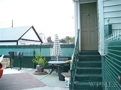4th image of 731 Revere Ave