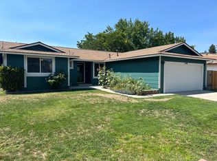 2708 Pinewood Dr, Sparks, NV 89434