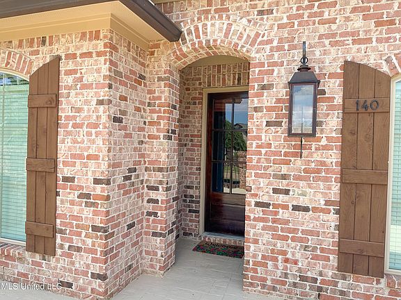 2nd image of 140 Grandeur Dr