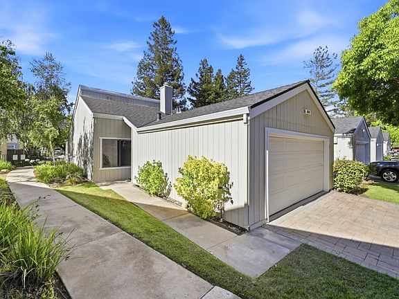 3rd image of 22674 Silver Oak Ct