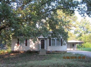 817 Meadowhill Rd, West Point, MS 39773