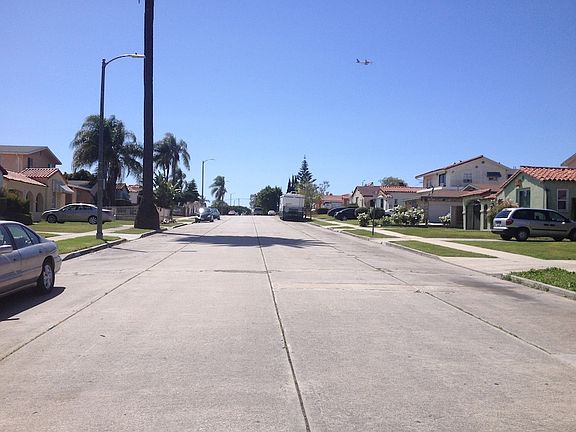 3rd image of 8928 Dalton Ave