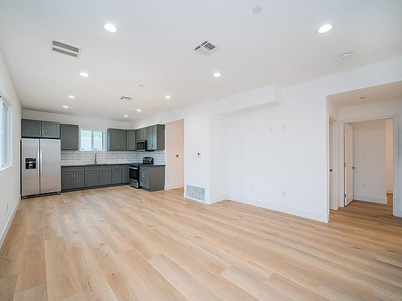4th image of 3555 E Percy St #2