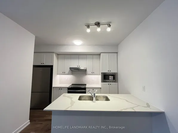 5 Bancroft Ln N #318, Richmond Hill, ON L4E 1M1