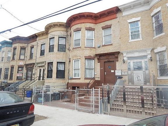 2nd image of 2849 W 20th St