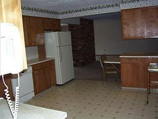 3rd image of 398 Allen Dr