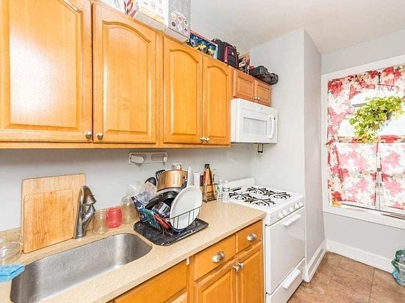 4th image of 28-31 34th St #49