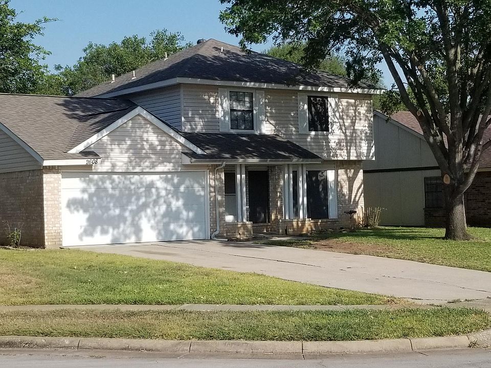 1st image of 2608 Jenny Ln