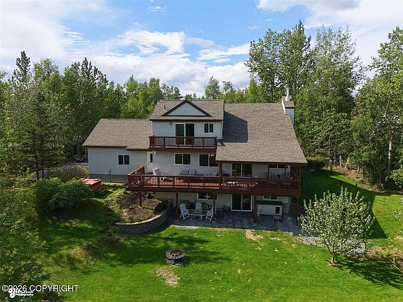 4th image of 1575 N Golden Hills Cir