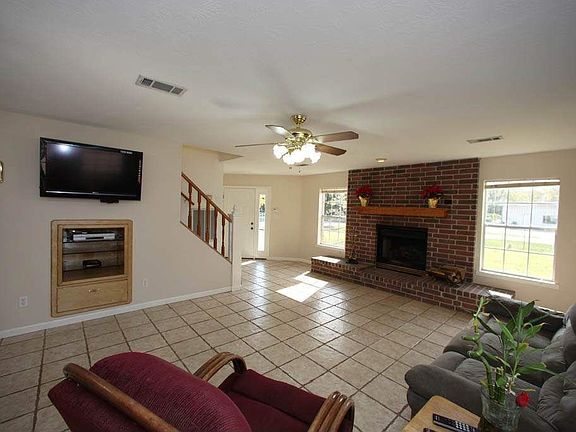 4th image of 5835 Velma Ln