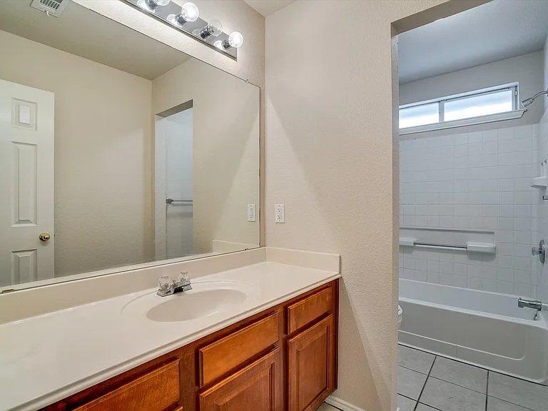 9804 Westmere Ln — Photo 7