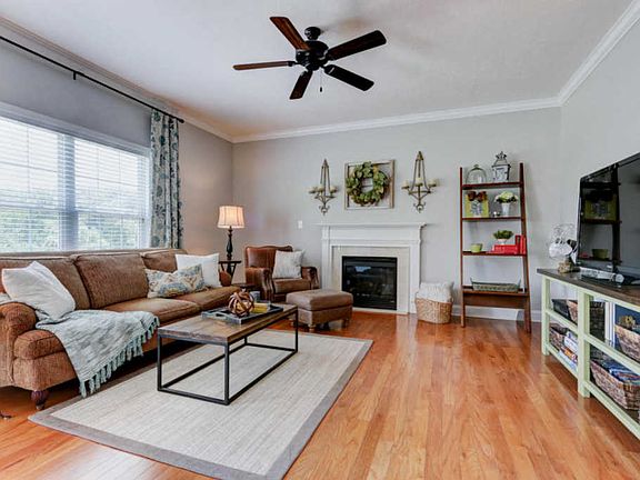 4th image of 8726 Hollingsfield Dr
