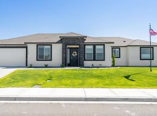 7041 Collins St, West Richland, WA 99353