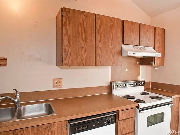 3rd image of 1500 Lake Park Dr SW APT 38