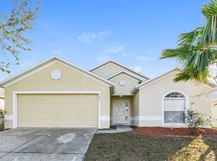 1090 Bluegrass Dr, Groveland, FL 34736