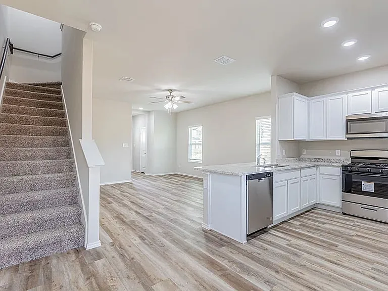 169 Damon Dr — Photo 11