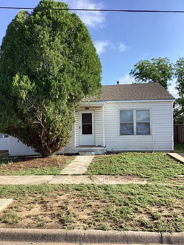 1112 W University Dr Photo 1