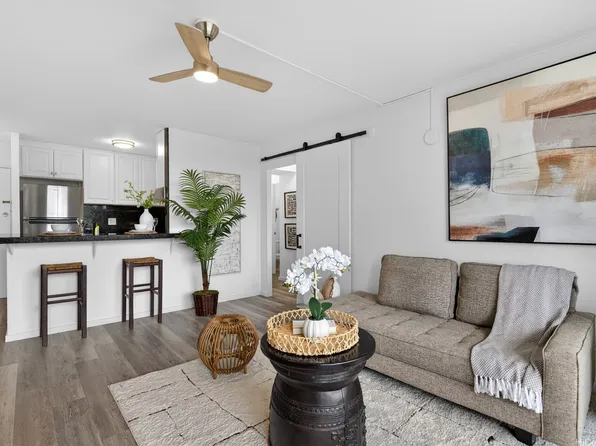 98-1038 Moanalua Rd APT 7-608, Aiea, HI 96701