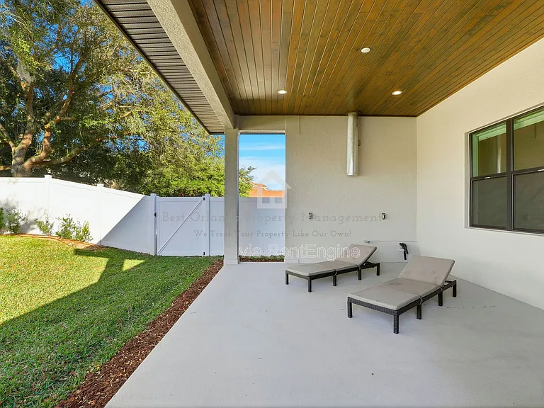 705 Largovista Dr — Photo 45
