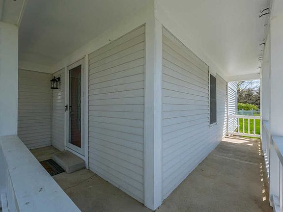 3rd image of 3861 Buckskin Ct