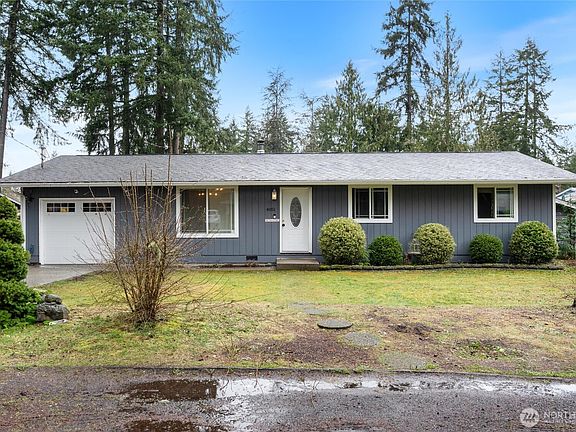 2nd image of 4051 Chinook Place NW