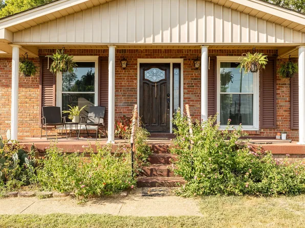 703 Brick Church Ln, Whites Creek, TN 37189