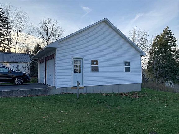 3rd image of 154 Andrews St