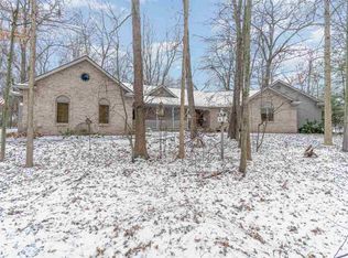 2662 N Tamarack Dr, Midland, MI 48642