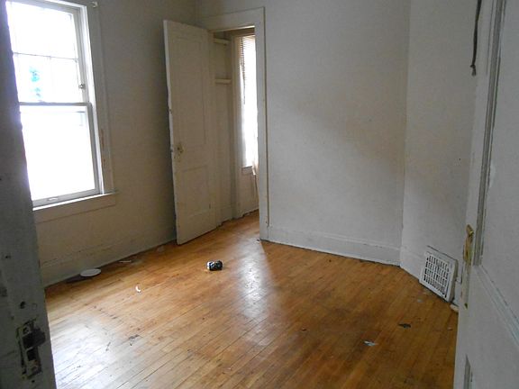 4th image of 3768 N 13th St #3770