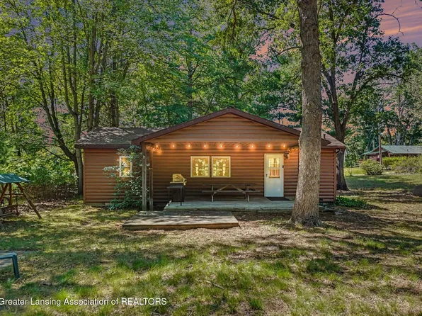 9810 E School Section Lake Dr, Mecosta, MI 49332