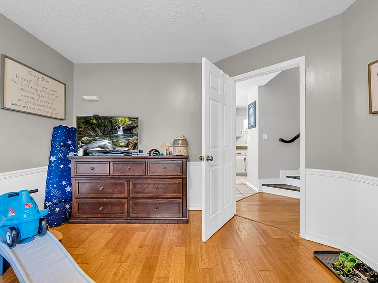 313 Hillfield Cv — Photo 38