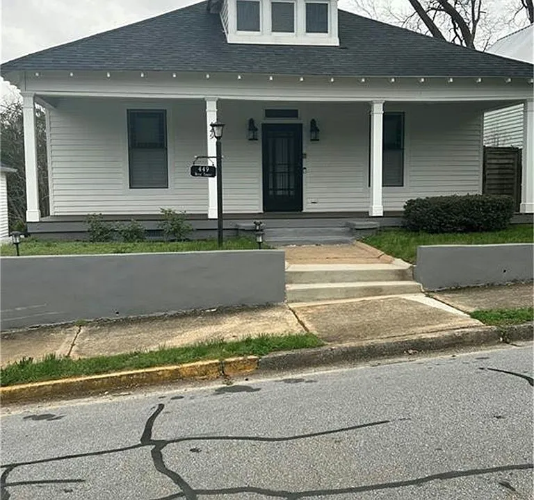 449 Reese St