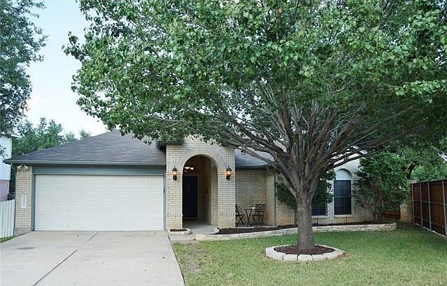 1st image of 1800 Castleguard Way