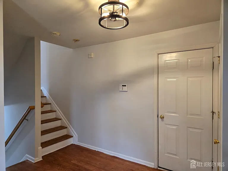 6 Chimney Ct — Photo 5