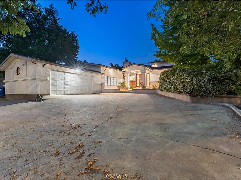 9348 Tujunga Canyon Blvd — Photo 2