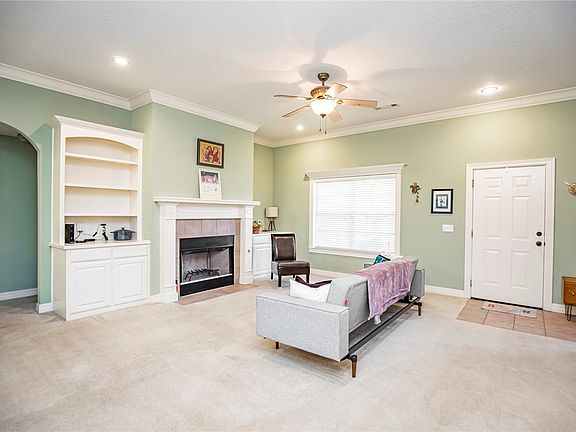 5th image of 1578 E Wellsley Pl
