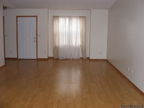 4th image of 14 Harmony St