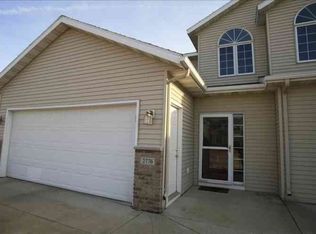 2776 Viola Heights Dr NE, Rochester, MN 55906