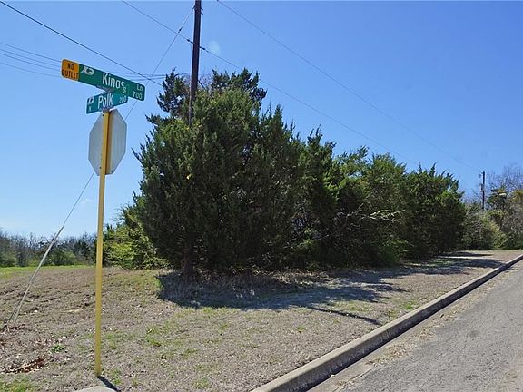 3rd image of 742 Kings Ln
