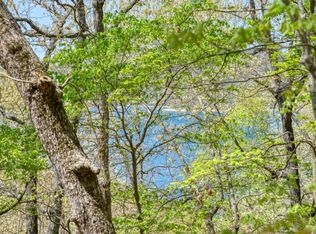 426 Sunset Dr #9, Eureka Springs, AR 72631