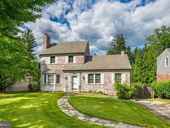 3rd image of 5905 Wilson Ln