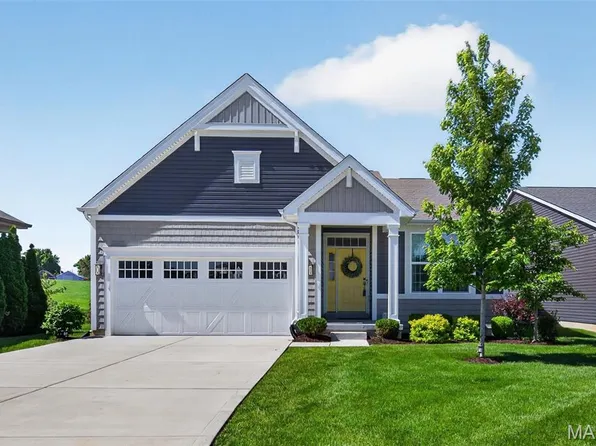 1036 Sandfort Farm Dr, Saint Charles, MO 63301
