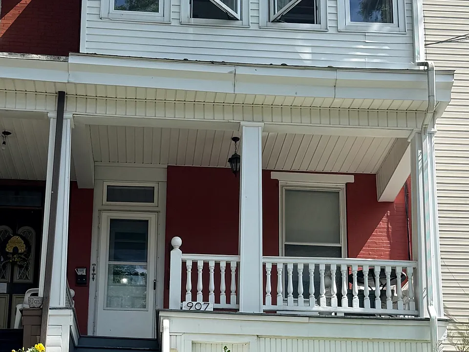 907 Mahantongo St #1