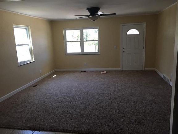 4th image of 113 Forest Park Ln